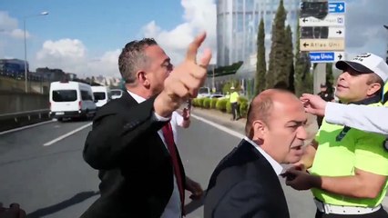 5 bin TL’lik puroyu fazla kaçırmış! Polis “buyurun geçin” diyor Ali Mahir ‘engellendim’ diyor