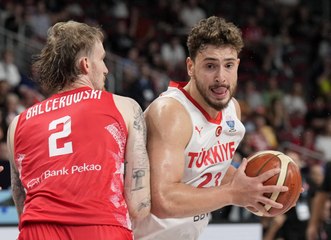 EuroBasket 2025 : Sengun envoie la Turquie dans le carré final en éliminant la Pologne