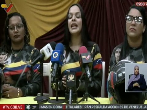 Féminas motorizadas del partido Podemos reafirman su respaldo al presidente Maduro