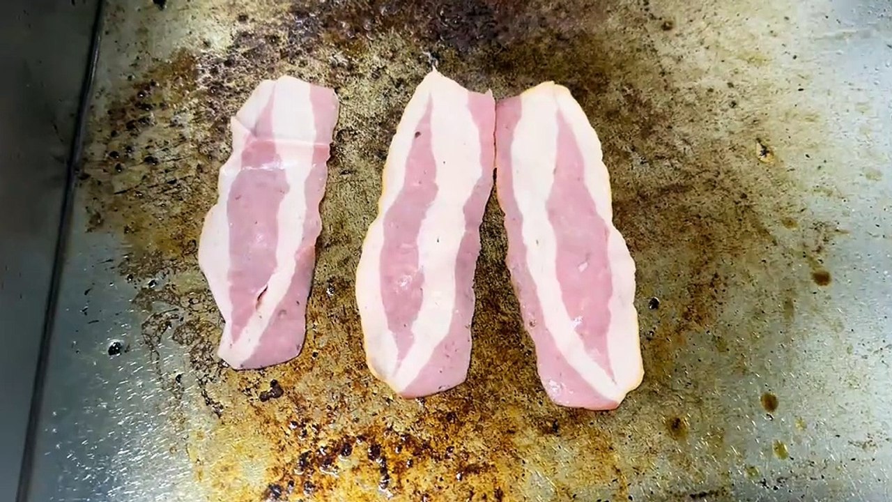 Ultimate Double Bacon Burger – A Flavor Explosion! #DoubleBurger #BaconLovers #JuicyBite #BurgerTime #FoodieDelight