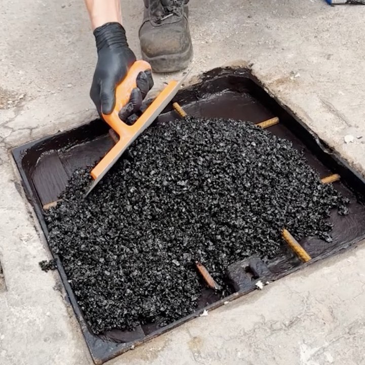 Il s'avère que l'asphalte n'est pas si difficil...
