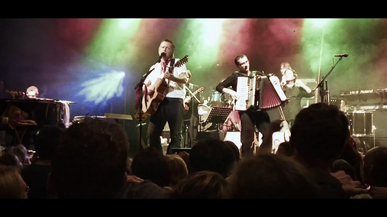 Renaud - live a la Cigale | movie | 2007 | Official Trailer