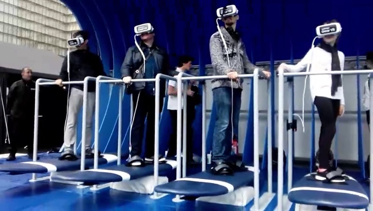 ANIMATION SURF VR : FUN, ADRÉNALINE et SENSATIONS FORTES pour vos ÉVÉNEMENTS PRO !