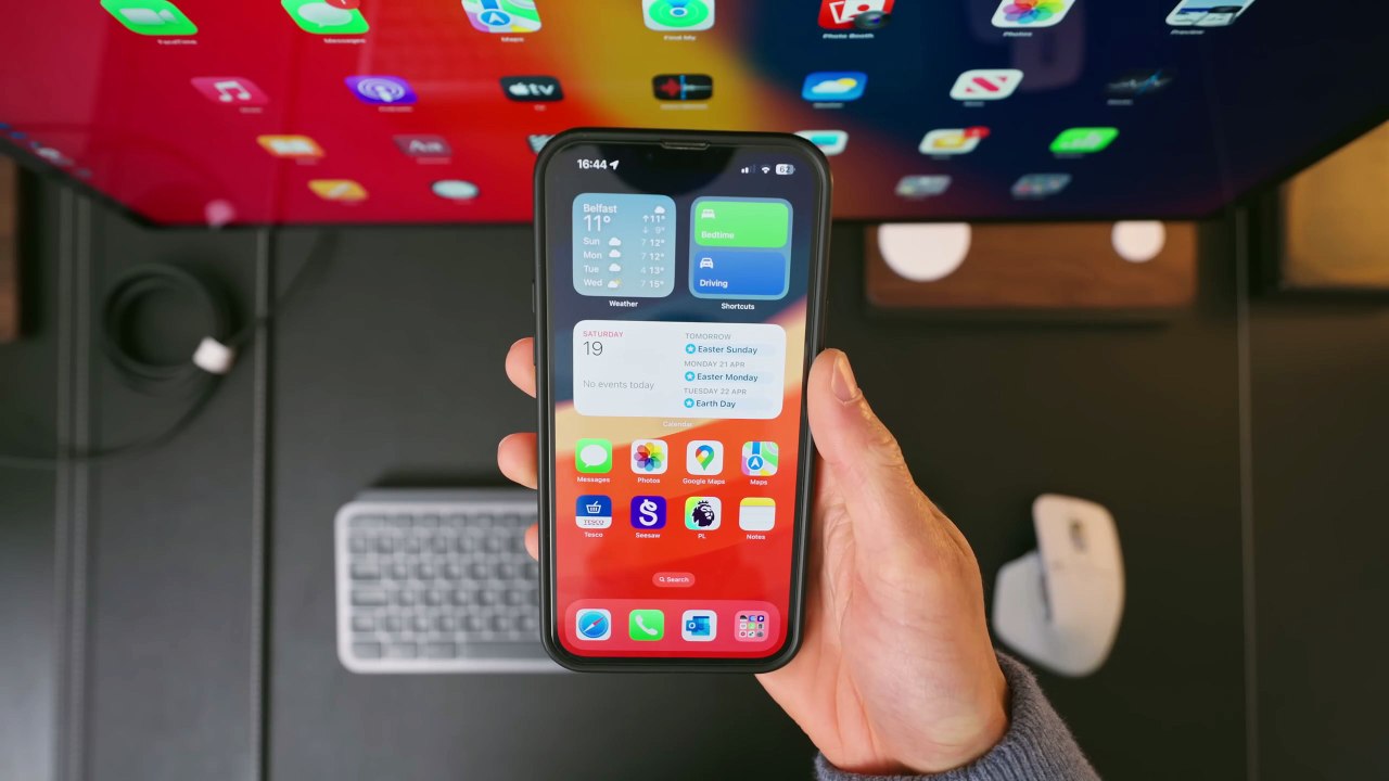 iPad Mini as a Custom Apple CarPlay