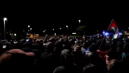 Bloquons tout : les manifestants repoussés au rond-point de Leroy-Merlin à Bayonne