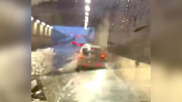 Maltempo a Bergamo, il sottopassaggio di Dalmine chiuso per allagamento