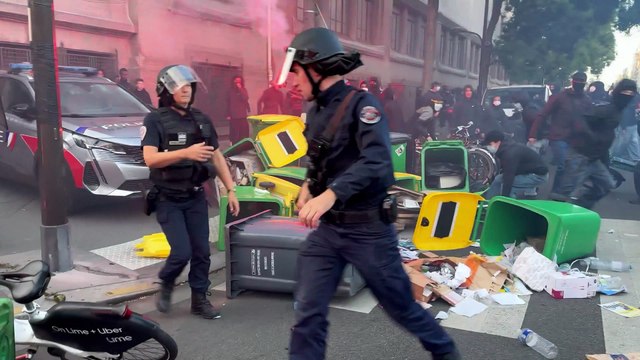 Des affrontements ont éclaté entre policiers et manifestants devant le lycée Hélène-Boucher à Paris