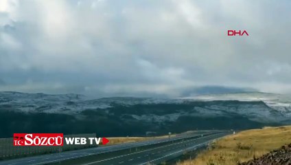 Ardahan'ın yükseklerindeki yaylalar, dolu nedeniyle beyaza büründü