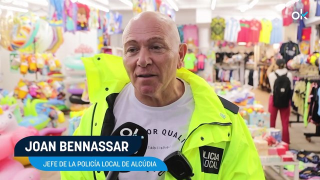 La policía asalta una decena de locales chinos y paquistaníes en Alcúdia y se incauta de miles de falsificaciones