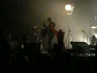 Entrée de Renan Luce...