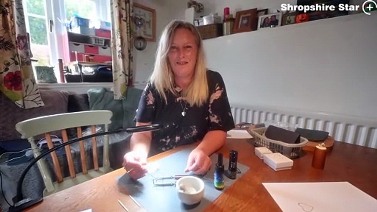 Shropshire Jewellery made by Elle, using ashes of loved ones and pets, also hair or poignant fragments. Keepsakes by Elle.