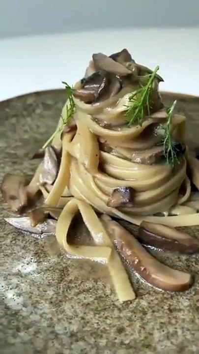 Timballini di tagliolini ai funghi porcini: un piatto raffinato e saporito