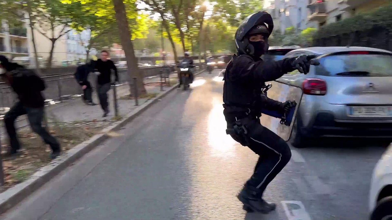 Un jeune plaqué au sol par la BRAV-M près du lycée Hélène-Boucher