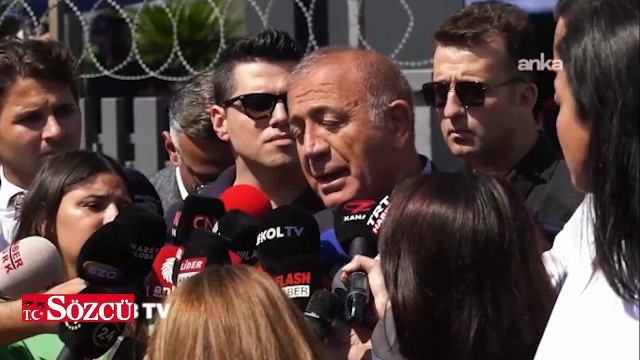 Gürsel Tekin eski CHP İstanbul İl Başkanlığı'nda