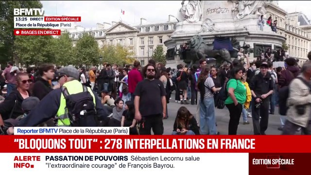 10 septembre: beaucoup de manifestants se rassemblent dans le calme place de la République à Paris