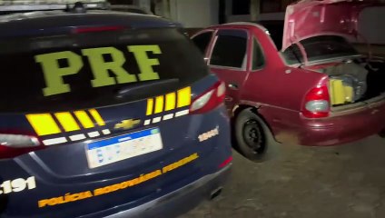 Corsa carregado com maconha em Cascavel é apreendido pela PRF após perseguição em Maringá