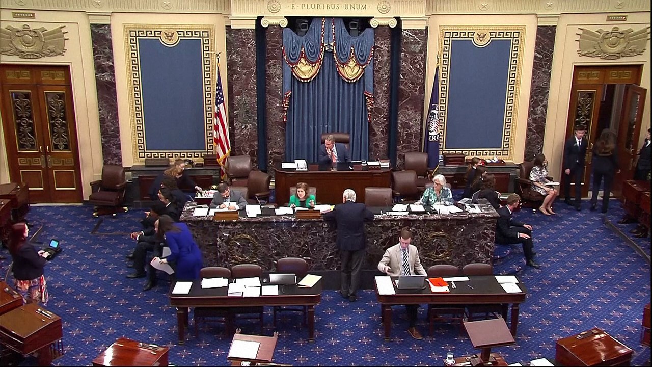 Klobuchar, Smith reflect on Annunciation Church shooting on Senate floor, urge reform of gun laws
