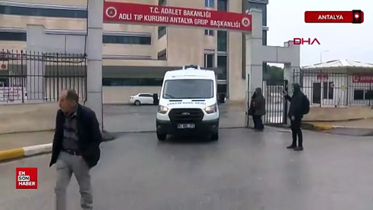 Antalya'da kızının eski sevgilisini öldürdü