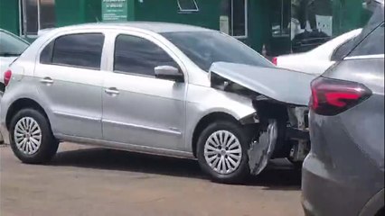 Celta e Gol colidem no Centro de Cascavel