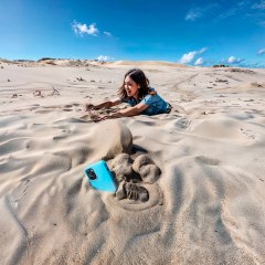 The Right Way to Escape Quicksand (She’s Testing It!) 🕳️🔥