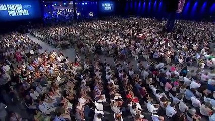FEIJOO SALUDA AL TORERO ÁNGEL PERERA EN EL 21 CONGRESO NACIONAL DEL PP