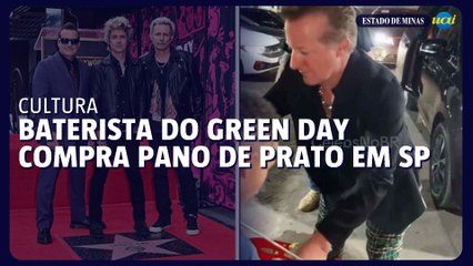 Baterista do Green Day compra pano de prato de ambulante em SP