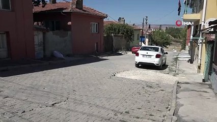 Kocası Önce Parke Taşıyla Sonra Yumrukla Bayılana Kadar Dövdü!