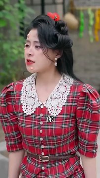 (6) The end of the story: A genius girl is reborn as a silly girl in the 1980s. She is humiliated by a scumbag and her love rival. After waking up, she slaps him in the face with her powerful brain. The green tea girl crushes the scumbag and builds a busi