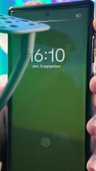 C'est possible de laisser afficher l'heure sur ton écran éteint ! #astuce #astuces #tips #tipsandtricks #smartphone #téléphone #tech #astucetech