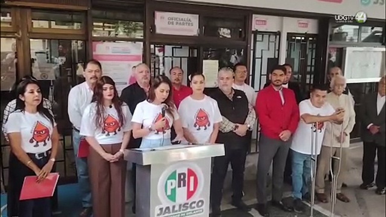 Por fallas y agua de mala calidad, PRI Jalisco entrega 900 quejas contra el SIAPA