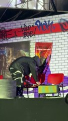 Problema Tecnico Durante il Concerto di Emis Killa con Jake La Furia 🎤