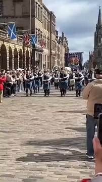 May Day 2025, Edinburgh, Scotland edinburgh parade marchingband scotish bagpipes