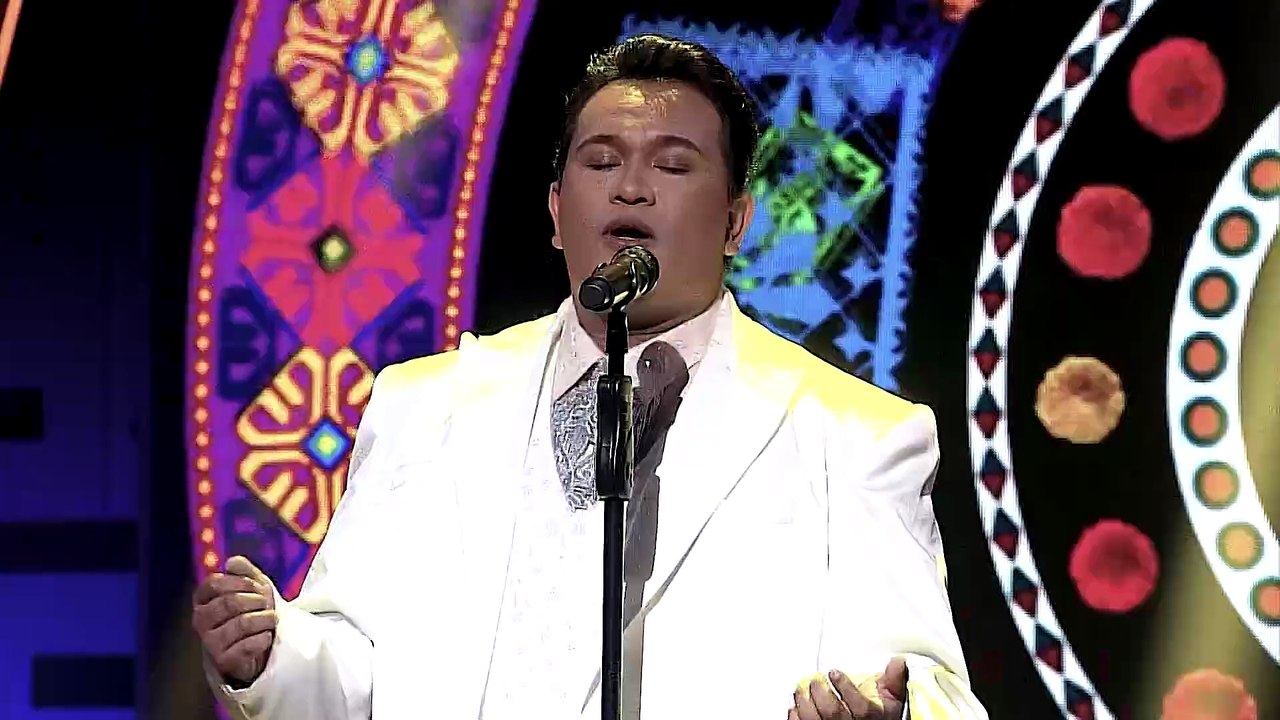 Juan Gabriel y su gran desafío por lograr ser más como su artista
