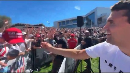 Muere el comentarista estadounidense Charlie Kirk tras recibir un disparo en un evento