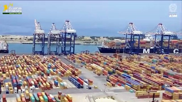 Due container sospetti, dentro 288 chili di cocaina purissima dal valore di 46mln di euro. Ennesimo sequestro nel porto di Gioia Tauro