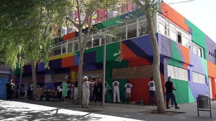 El Centro Ocupacional de Bellvitge remodela sus instalaciones con una fachada de Boa Mistura