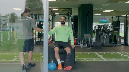 En silencio Tráiler