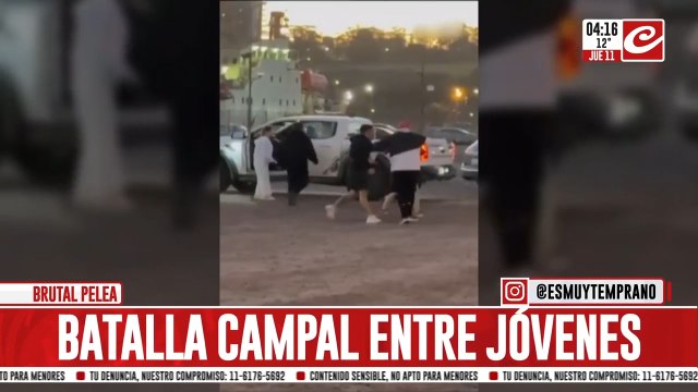 Corrían picadas en la playa y terminaron todos a las piñas