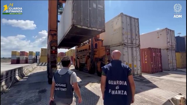 Sequestrati 288 chili di cocaina nel porto di Gioia Tauro