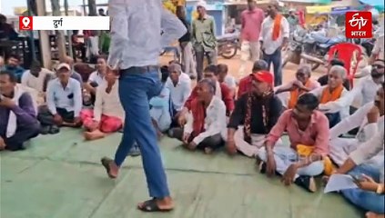 बिजली टावर परियोजना के खिलाफ किसानों का प्रदर्शन, गाइडलाइन के मुताबिक मुआवजा नहीं मिलने का आरोप