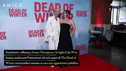 Emma Thompson sul red carpet con la figlia Gaia, come davanti a uno specchio