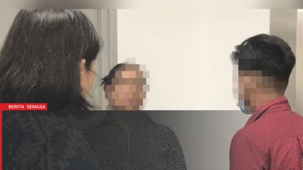 Kes tumbuk cikgu: Ibu pelajar menangis, rayu jangan kecam anak