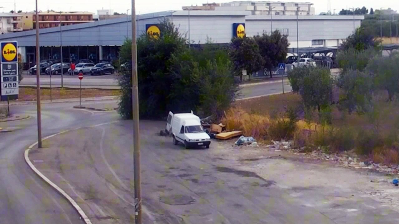 Abbandono di rifiuti: a Cerignola sanzionate 81 persone con multe da 217 euro ciascuna