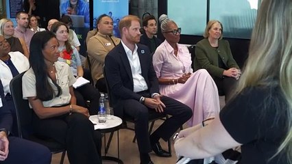 Harry addresses attendees at Diana Award event