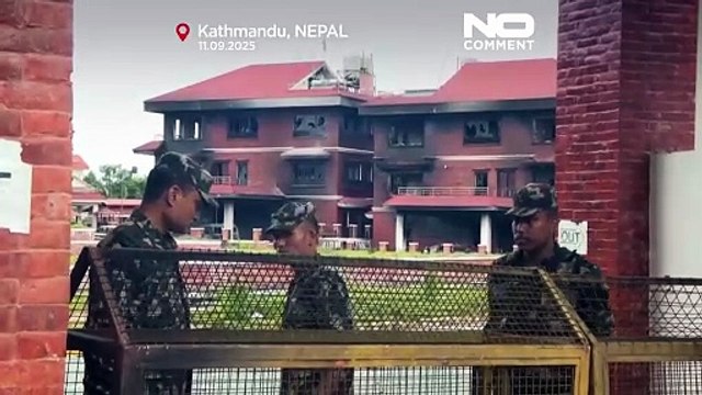 L'esercito nepalese revoca il coprifuoco nel tentativo di riprendere il controllo dopo le proteste