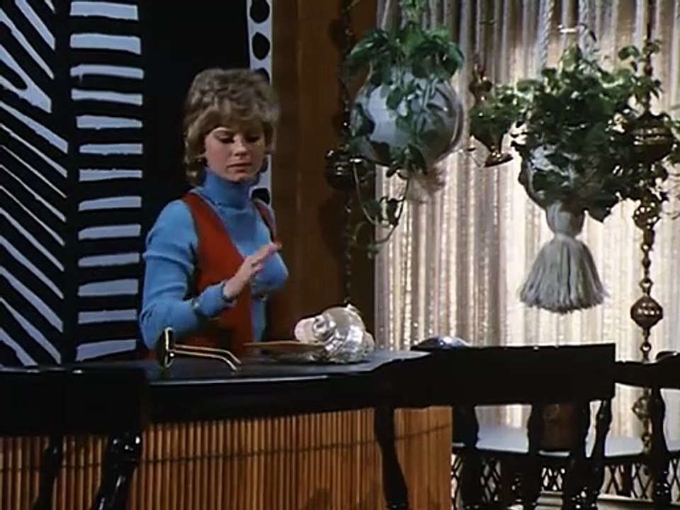 The Magician S01E14 The Illusion of the Queen's Gambit_burn-in_696x468_x264