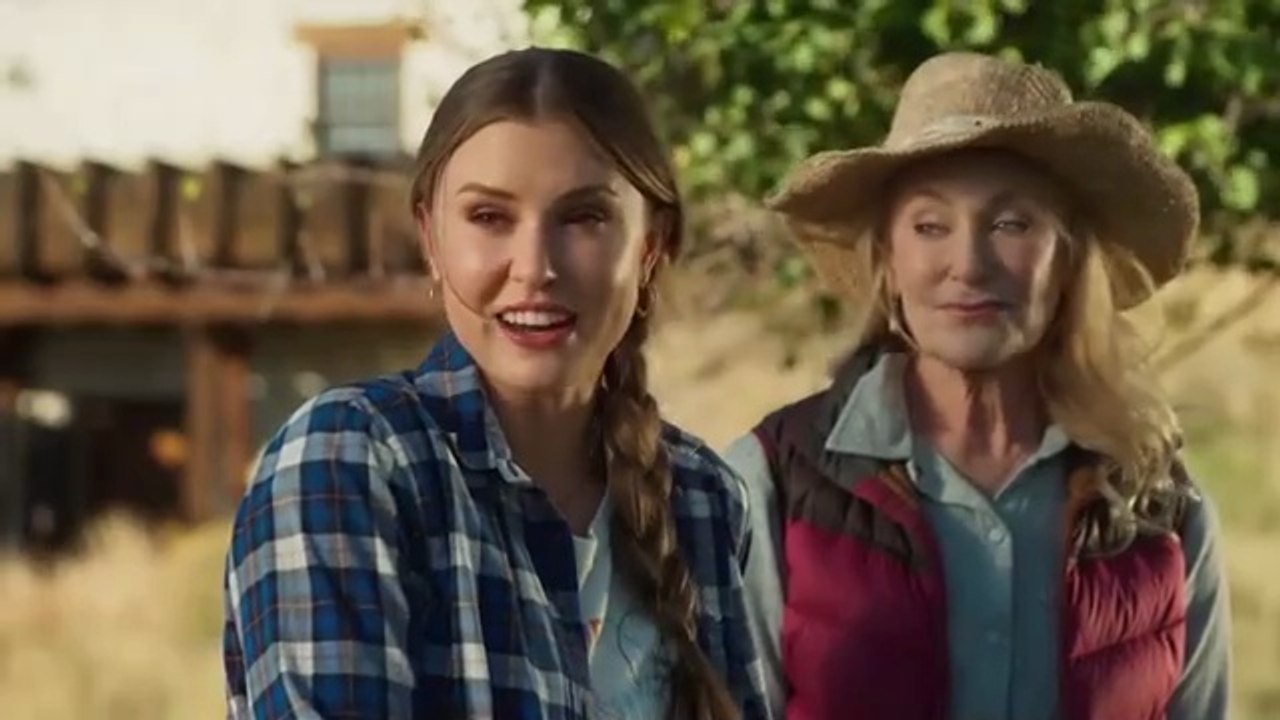Romance on the Ranch | Full Romance Movie | Suzanne Pereira, Chris Reid ...