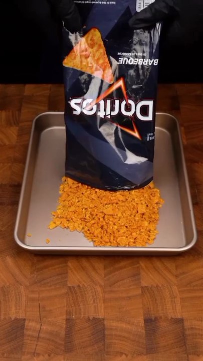 Crispy Chicken Shawarma Roll | Crispy Chips Chicken Roll | Shawarma Chicken Roll . #shawarmaroll #chickenrollrecipe #shawarmachickenrollrecipe