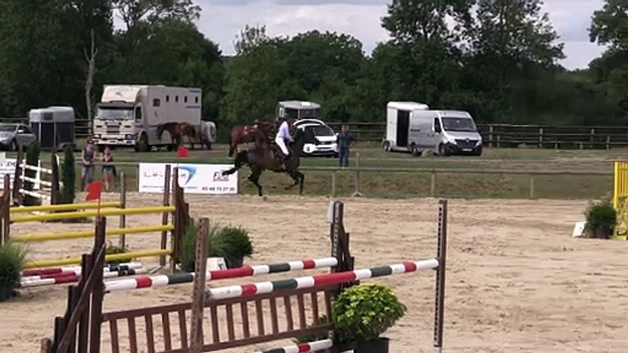 ILE BRAGARD 30-07-2017 Amateur 1 Grand Prix (1,20 m) 32