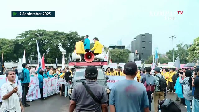 [FULL] Demo BEM UI Depan DPR Tagih 17 8 Tuntutan Rakyat: Kawal Sampai Dipenuhi!